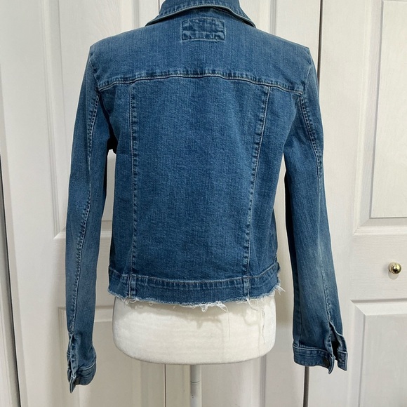 🤎 Loft Women’s Blue Denim Jean Jacket with Raw Hem - Medium - Picture 2 of 7